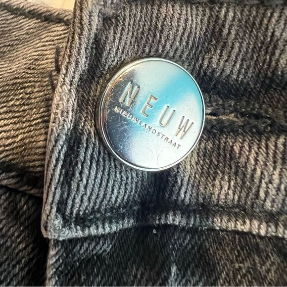 NEUW DARK WASH RAW HEM JEANS SHORTS - Picture 3 of 8